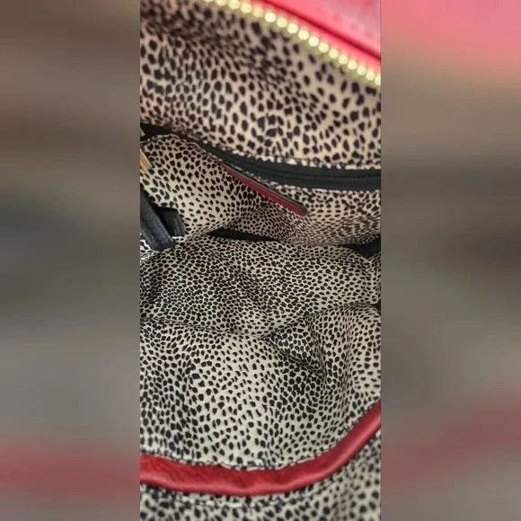 Quilted Zipper Small Backpack - Picture 6 of 8